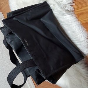 Kate Spade of New York large shoulder purse  tote